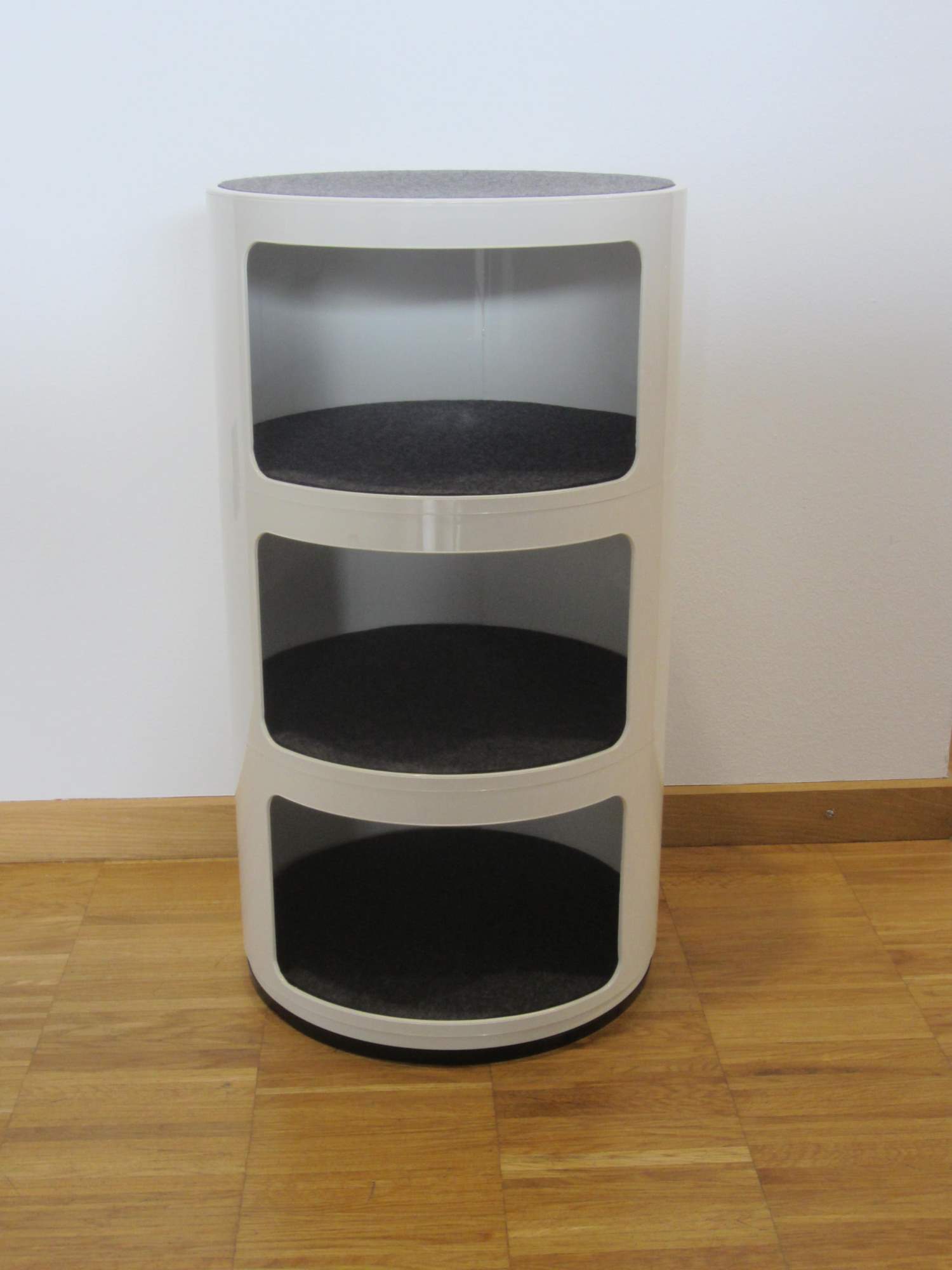 Filzauflage für Kartell Componibili Hey Sign EINZELSTÜCKE Regal pinkweiß in 60326 Frankfurt am Main für € 100,00 zum